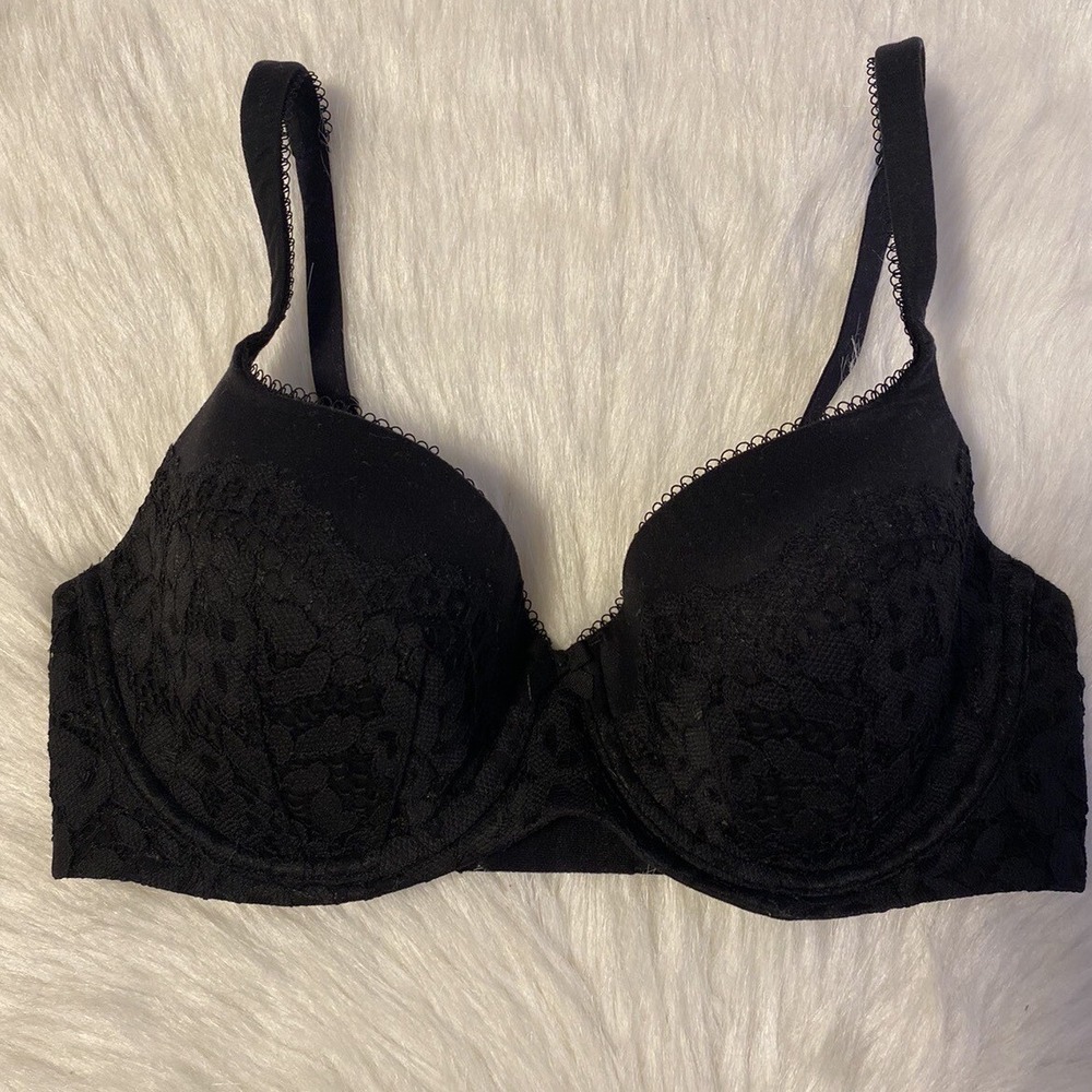 Victoria's Secret Body By Victoria Lined Demi Bra Womens Size‎ 32DD Black Lace